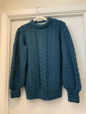 Woman Teal Cable Knit Sweater